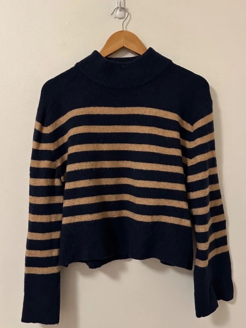 J.Crew Chunky Crewneck Sweater in Supersoft Yarn | Size Small